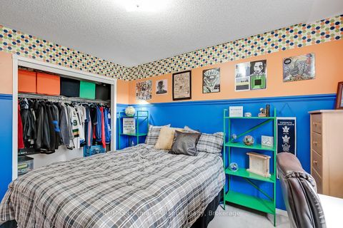 Photo 28 at 2411 East Gate Crescent, RO River Oaks, Oakville