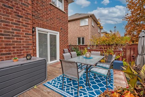 Photo 31 at 2411 East Gate Crescent, RO River Oaks, Oakville