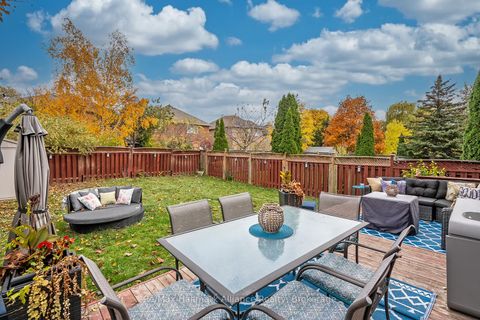 Photo 32 at 2411 East Gate Crescent, RO River Oaks, Oakville