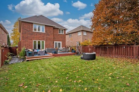 Photo 35 at 2411 East Gate Crescent, RO River Oaks, Oakville