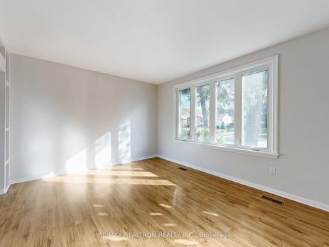 Photo 5 at 74 Goulding Avenue, Newtonbrook West, Toronto