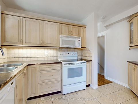 Photo 13 at 74 Goulding Avenue, Newtonbrook West, Toronto