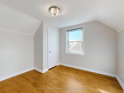 Photo 25 at 74 Goulding Avenue, Newtonbrook West, Toronto