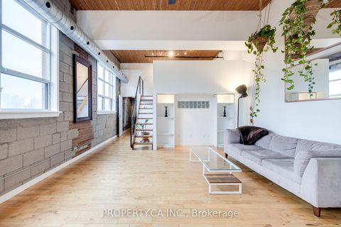 Photo 4 at 403 - 426 Queen Street E, Moss Park, Toronto