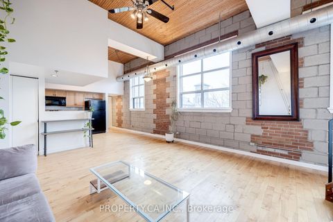 Photo 14 at 403 - 426 Queen Street E, Moss Park, Toronto