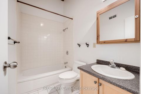 Photo 16 at 403 - 426 Queen Street E, Moss Park, Toronto