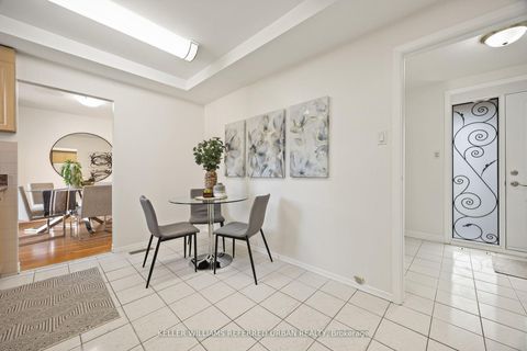 Photo 4 at 17 Madron Crescent, York University Heights, Toronto