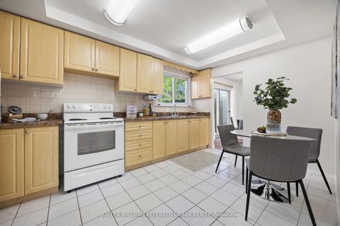 Photo 7 at 17 Madron Crescent, York University Heights, Toronto