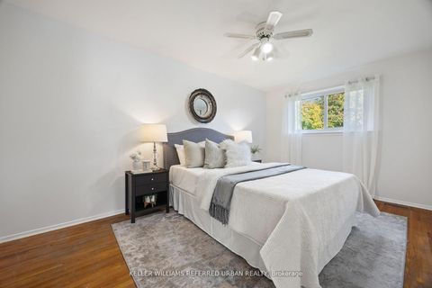 Photo 19 at 17 Madron Crescent, York University Heights, Toronto