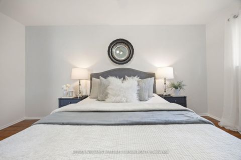 Photo 21 at 17 Madron Crescent, York University Heights, Toronto