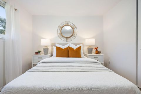 Photo 24 at 17 Madron Crescent, York University Heights, Toronto