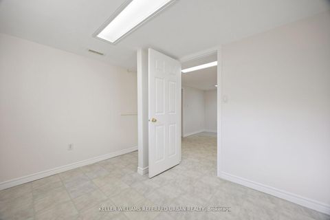 Photo 28 at 17 Madron Crescent, York University Heights, Toronto