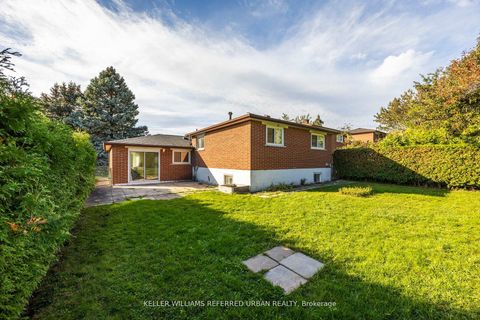 Photo 33 at 17 Madron Crescent, York University Heights, Toronto