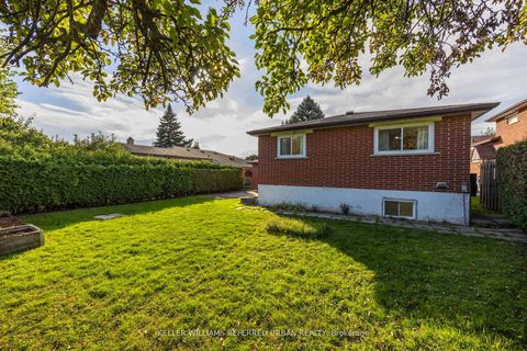 Photo 34 at 17 Madron Crescent, York University Heights, Toronto