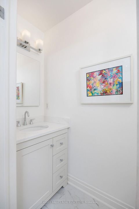 Photo 12 at 419 Hillsdale Avenue E, Mount Pleasant East, Toronto