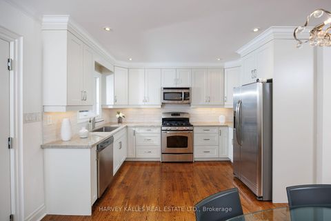 Photo 15 at 419 Hillsdale Avenue E, Mount Pleasant East, Toronto