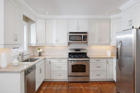 Photo 17 at 419 Hillsdale Avenue E, Mount Pleasant East, Toronto