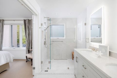 Photo 34 at 419 Hillsdale Avenue E, Mount Pleasant East, Toronto