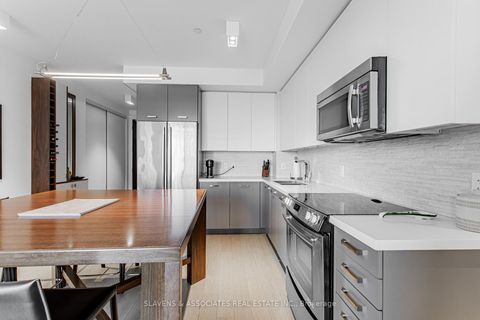 Photo 4 at LPH01 - 60 Berwick Avenue, Eglinton, Toronto
