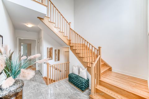 Photo 5 at 73 Current Drive, Rural Richmond Hill, Richmond Hill