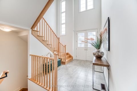 Photo 6 at 73 Current Drive, Rural Richmond Hill, Richmond Hill