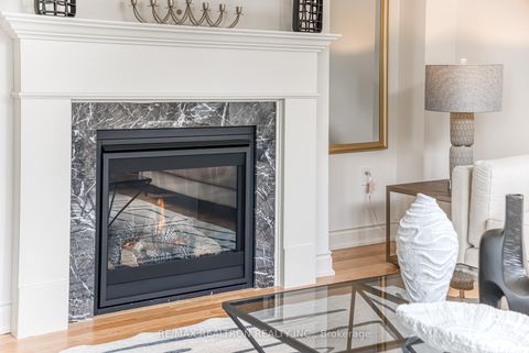 Photo 13 at 73 Current Drive, Rural Richmond Hill, Richmond Hill