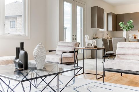 Photo 15 at 73 Current Drive, Rural Richmond Hill, Richmond Hill