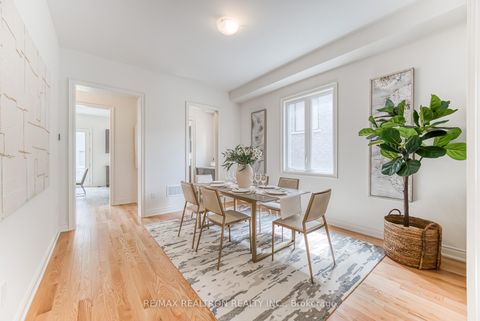 Photo 23 at 73 Current Drive, Rural Richmond Hill, Richmond Hill