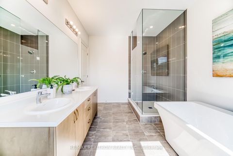 Photo 32 at 73 Current Drive, Rural Richmond Hill, Richmond Hill