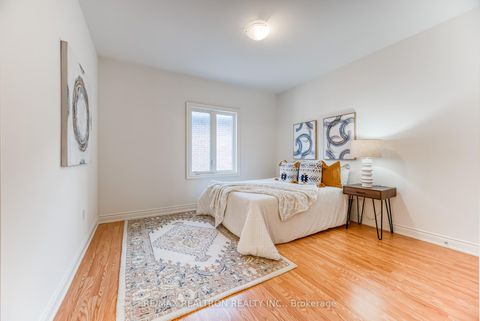 Photo 36 at 73 Current Drive, Rural Richmond Hill, Richmond Hill