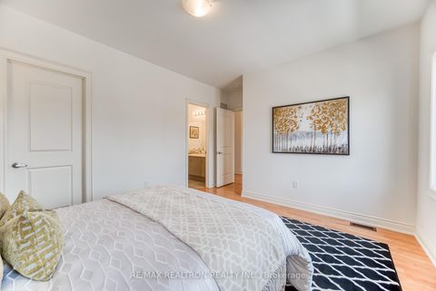 Photo 38 at 73 Current Drive, Rural Richmond Hill, Richmond Hill