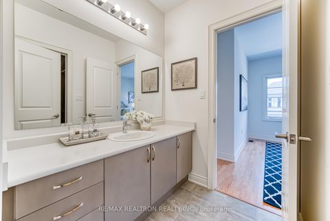 Photo 39 at 73 Current Drive, Rural Richmond Hill, Richmond Hill