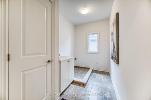 Photo 40 at 73 Current Drive, Rural Richmond Hill, Richmond Hill