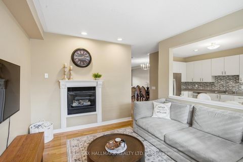 Photo 7 at 63 Snowy Meadow Avenue, Oak Ridges, Richmond Hill