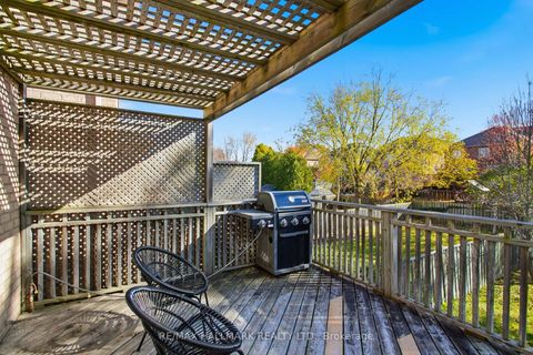 Photo 11 at 63 Snowy Meadow Avenue, Oak Ridges, Richmond Hill