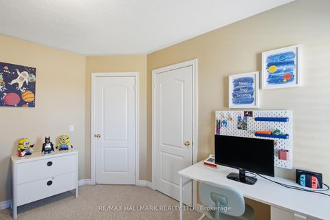 Photo 17 at 63 Snowy Meadow Avenue, Oak Ridges, Richmond Hill