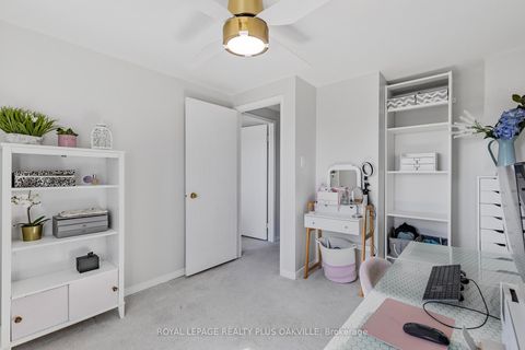 Photo 15 at 34 - 2272 Mowat Avenue, RO River Oaks, Oakville