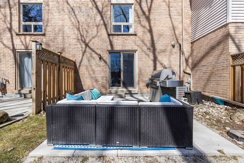 Photo 26 at 34 - 2272 Mowat Avenue, RO River Oaks, Oakville