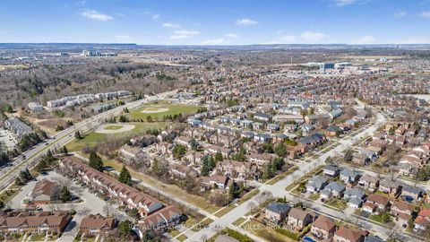 Photo 29 at 34 - 2272 Mowat Avenue, RO River Oaks, Oakville