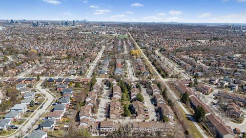 Photo 34 at 34 - 2272 Mowat Avenue, RO River Oaks, Oakville