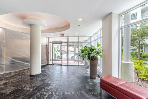 Photo 3 at 219 - 600 Queens Quay, Waterfront Communities C1, Toronto