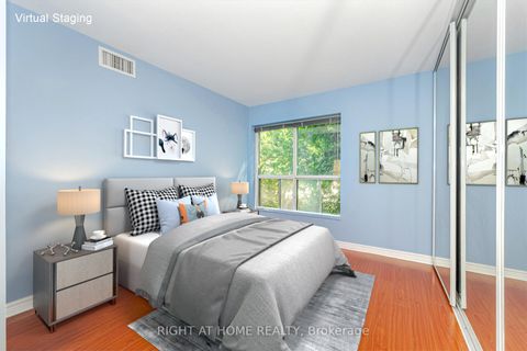 Photo 8 at 219 - 600 Queens Quay, Waterfront Communities C1, Toronto