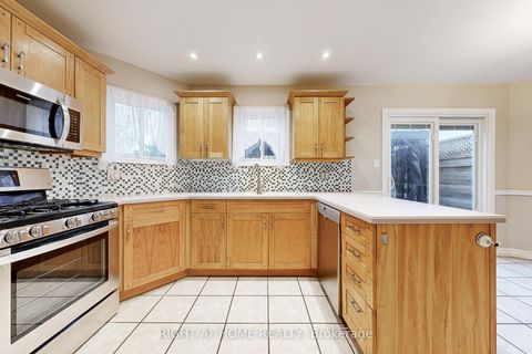 Photo 14 at 91 O'shaughnessy Crescent, Holly, Barrie