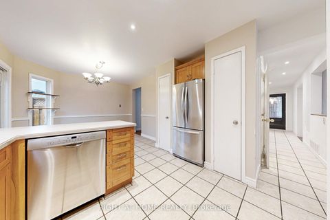 Photo 16 at 91 O'shaughnessy Crescent, Holly, Barrie