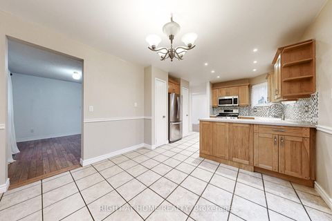 Photo 19 at 91 O'shaughnessy Crescent, Holly, Barrie