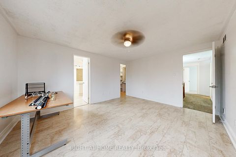 Photo 23 at 91 O'shaughnessy Crescent, Holly, Barrie