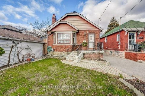 Photo 4 at 84 Kings Park Boulevard, East York, Toronto