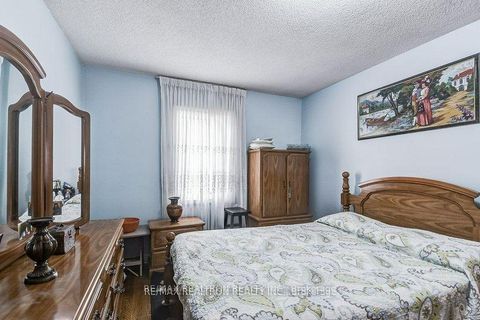 Photo 17 at 84 Kings Park Boulevard, East York, Toronto