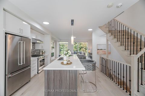 Photo 7 at 22 Pony Farm Drive, Richview, Toronto