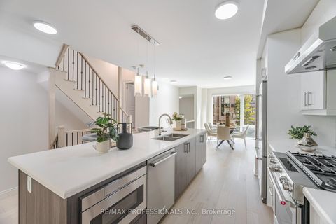 Photo 9 at 22 Pony Farm Drive, Richview, Toronto